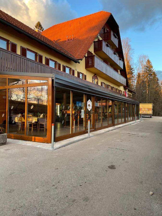 Guesthouse Pri Cebelici Lukovica pri Domzalah ภายนอก รูปภาพ