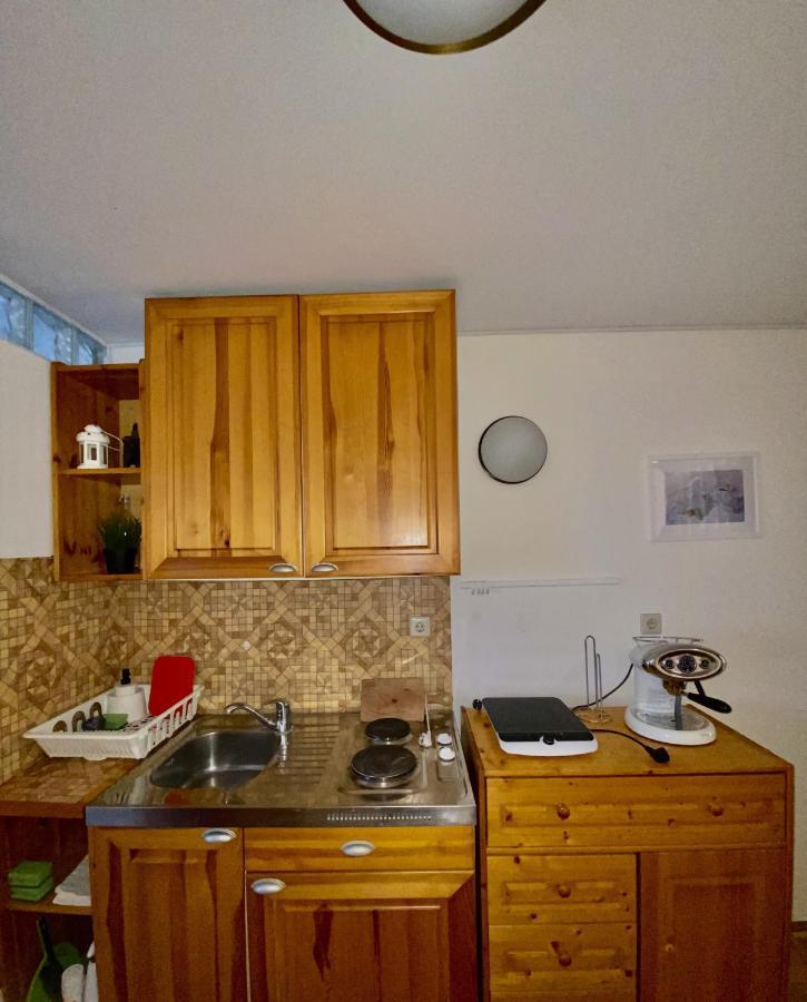 Guesthouse Pri Cebelici Lukovica pri Domzalah ภายนอก รูปภาพ