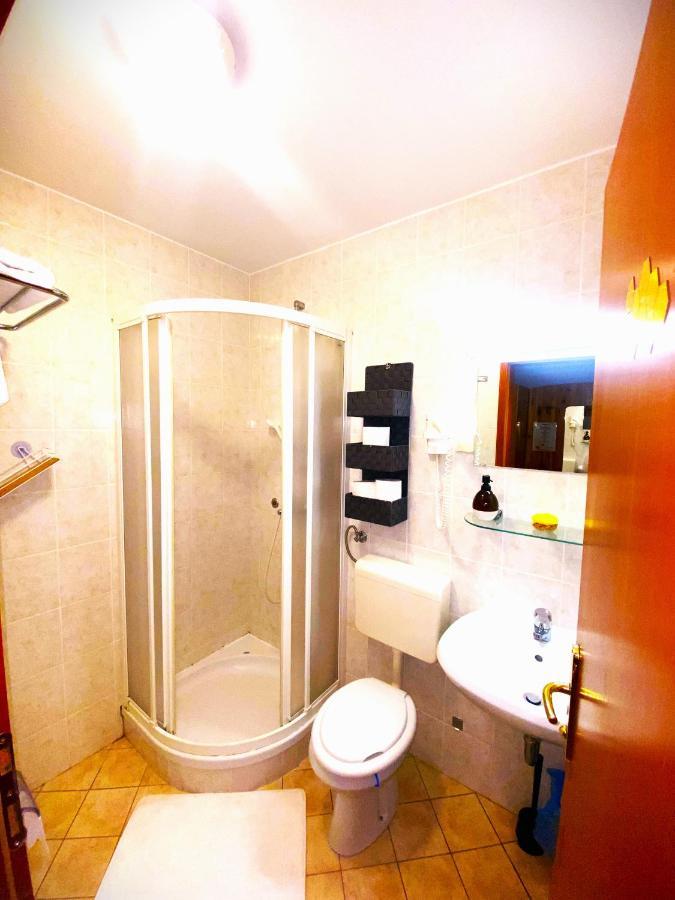 Guesthouse Pri Cebelici Lukovica pri Domzalah ภายนอก รูปภาพ