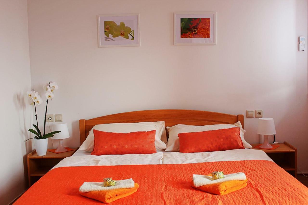 Guesthouse Pri Cebelici Lukovica pri Domzalah ภายนอก รูปภาพ