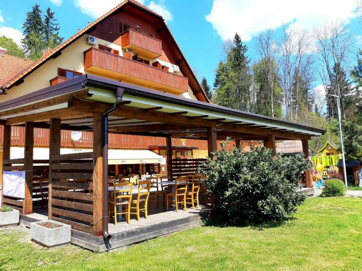 Guesthouse Pri Cebelici Lukovica pri Domzalah ภายนอก รูปภาพ